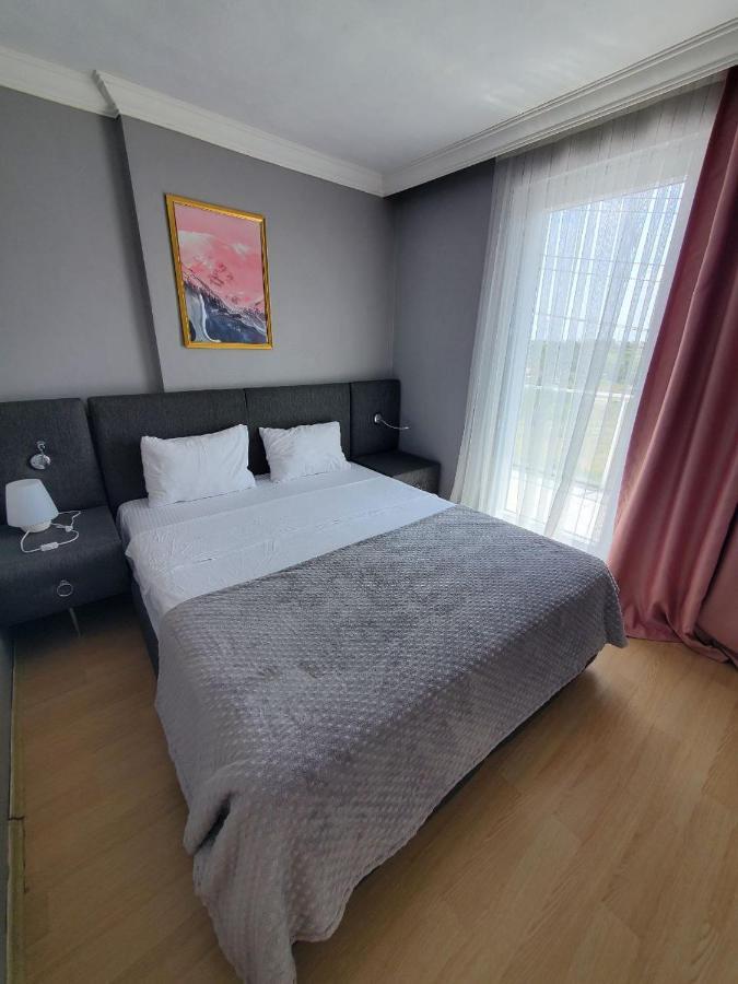 5 Mins To Airport Private Villa Room Provincia di Provincia di Istanbul Esterno foto
