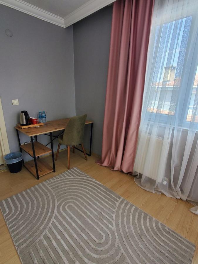 5 Mins To Airport Private Villa Room Provincia di Provincia di Istanbul Esterno foto